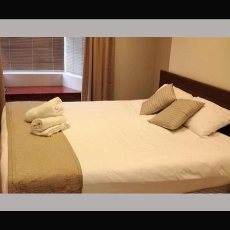 The R Inn Hotel Desborough Buitenkant foto