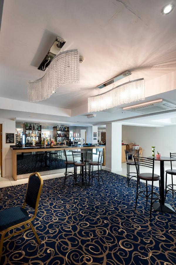 The R Inn Hotel Desborough Buitenkant foto