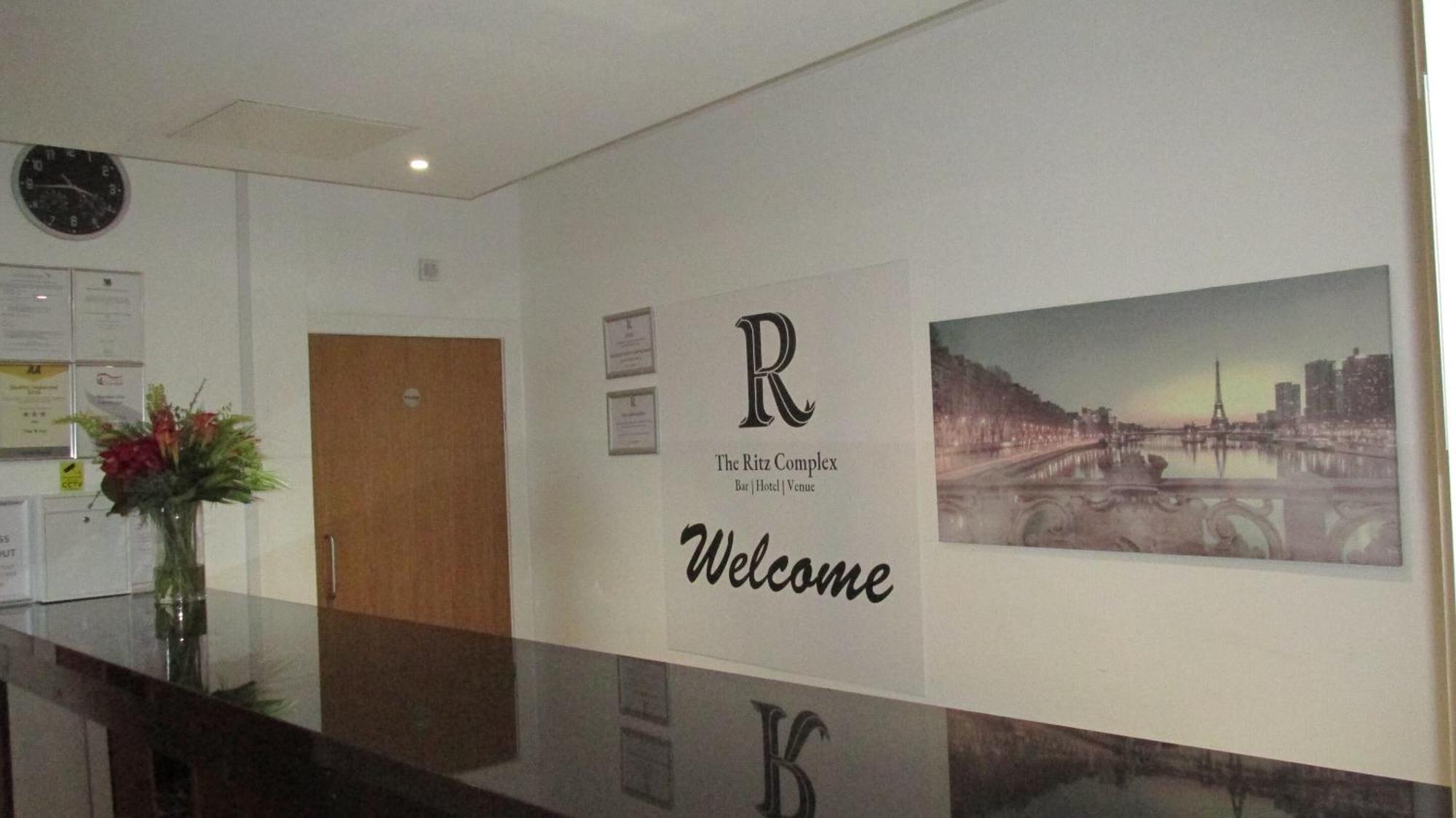 The R Inn Hotel Desborough Kamer foto